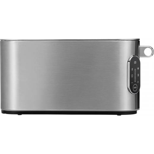 Ein eleganter, langer Schlitztoaster aus Edelstahl mit digitalem Bedienfeld auf der Seite.