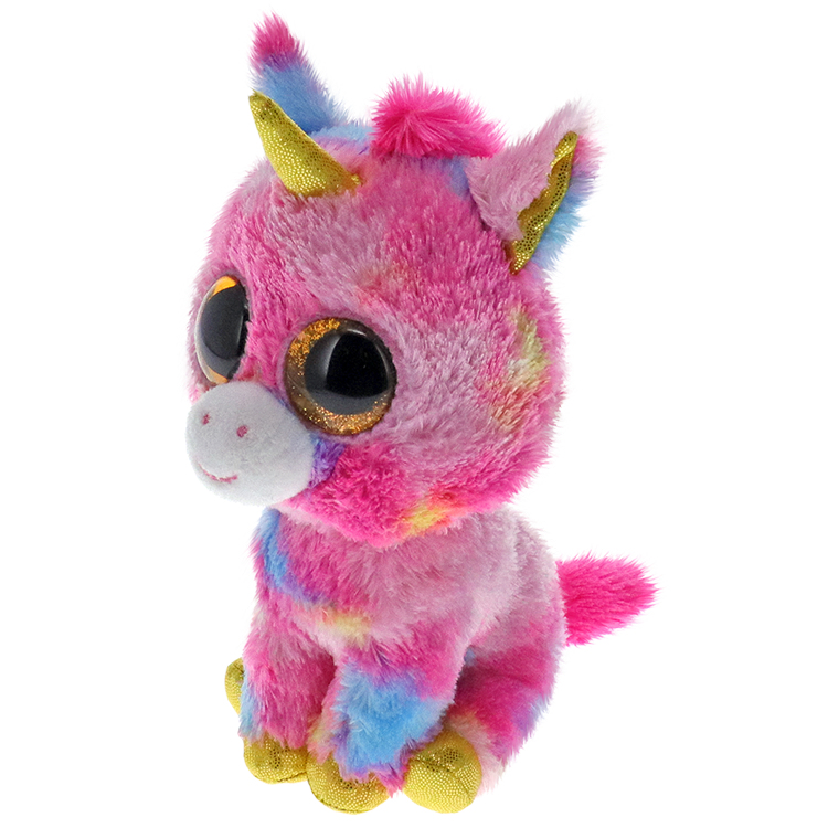Ein flauschiges Plüscheinhorn mit pink-blauem Fell, großen Glitzeraugen und goldenem Horn auf weißem Hintergrund.