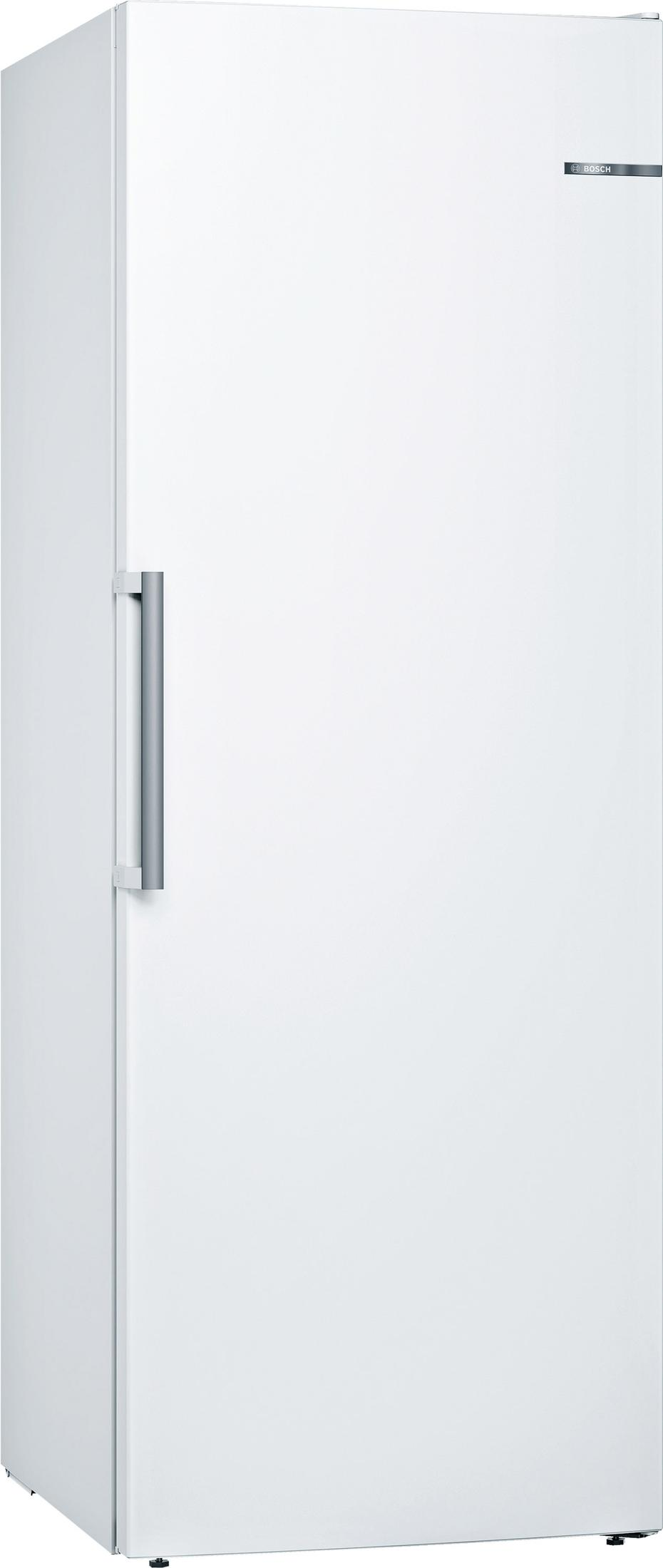 Ein weißer Bosch-Kühlschrank mit einem langen silbernen Griff auf einer weißen Oberfläche.