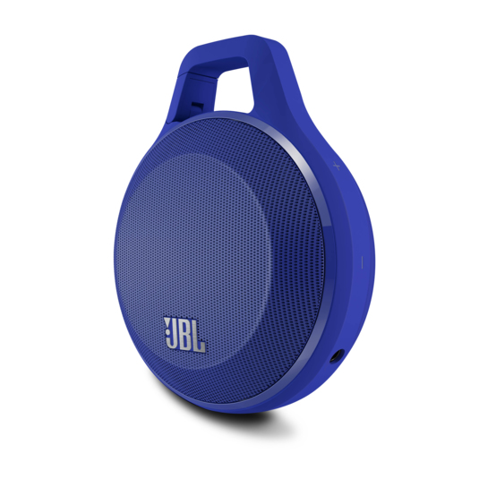 Un altoparlante JBL blu con maniglia integrata su sfondo bianco.