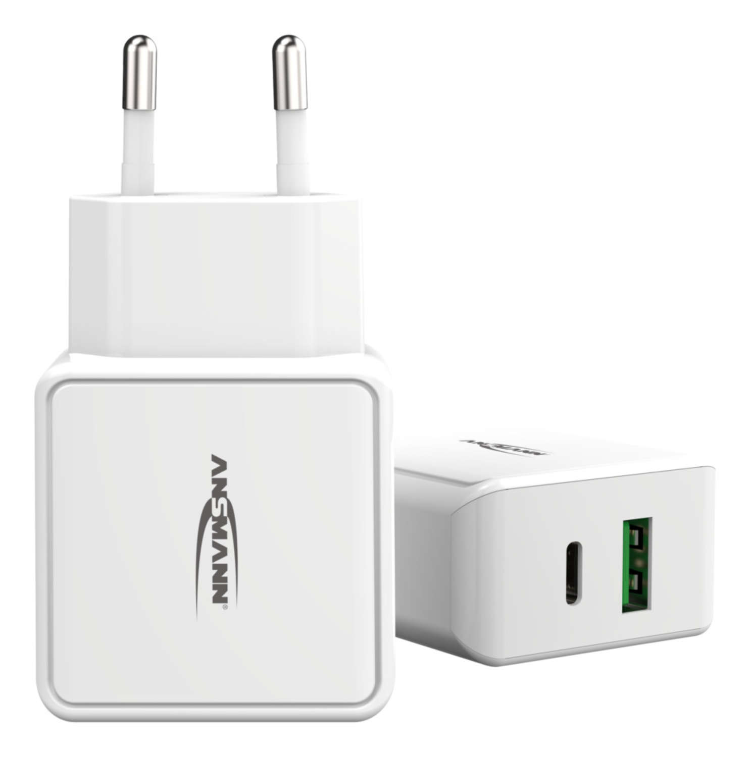Zwei weiße Ansmann-Wandladegeräte mit USB-C- und USB-A-Anschlüssen vor weißem Hintergrund.