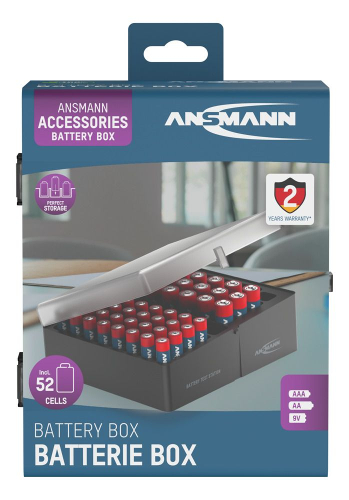 Ansmann Batteriebox Verpackung mit geöffnetem Aufbewahrungskasten voller roter Batterien.