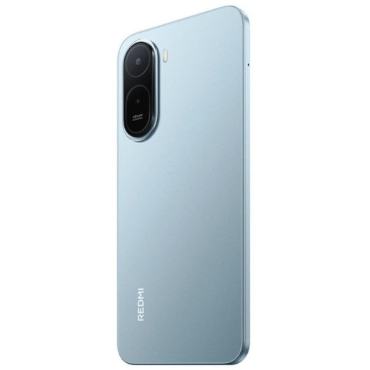 Ein hellblaues Redmi-Smartphone von hinten, mit Dual-Kamera und Redmi-Logo.