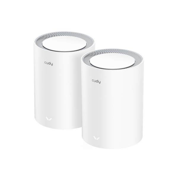 Twee witte cylindrische Cudy-routers staan tegen een witte achtergrond.