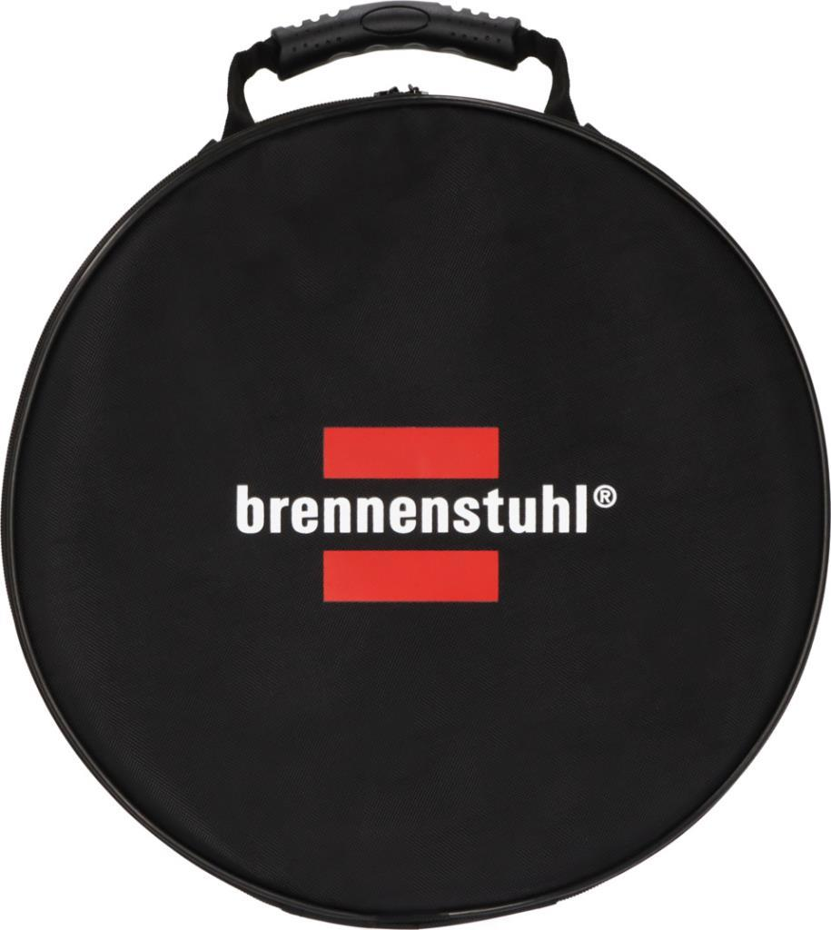 Kulplu ve kırmızı-beyaz Brennenstuhl logolu siyah yuvarlak taşıma çantası.
