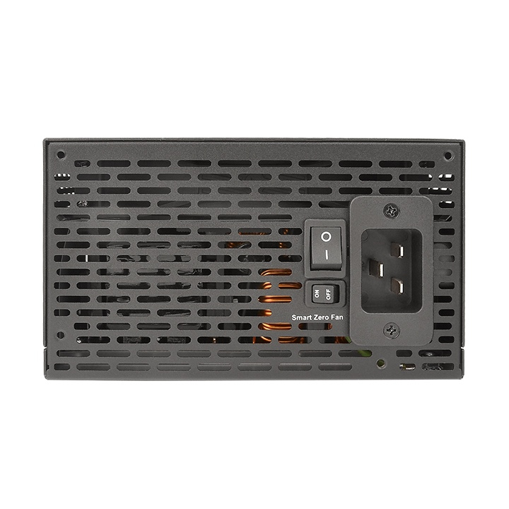 Schwarzes Computer-Netzteil mit Lüftungsgitter, Netzschalter, Steckdose und Smart-Zero-Fan-Schalter.