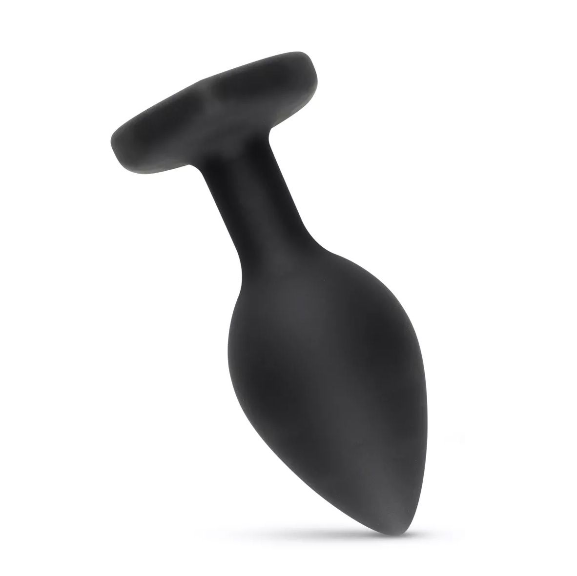 Ein glatter, schwarzer Buttplug mit T-förmigem Griff auf weißem Hintergrund.