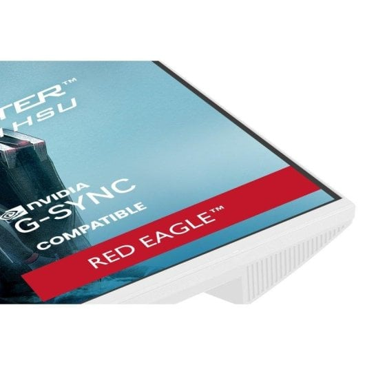 Zbliżenie białego rogu monitora z czerwonym logo Red Eagle i napisem Nvidia G-Sync.