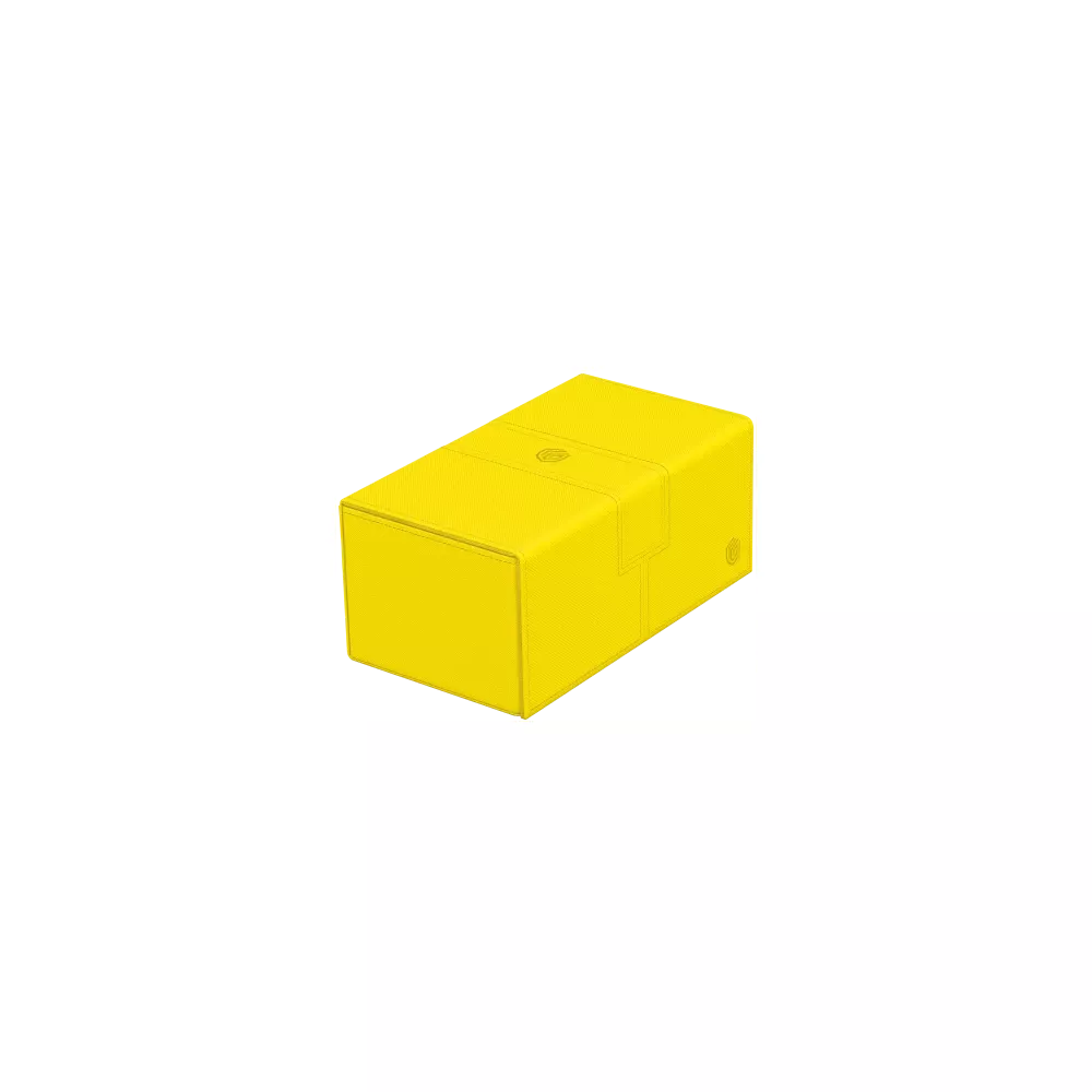 Eine geschlossene gelbe Kartonbox mit strukturierter Oberfläche auf schwarzem Hintergrund.