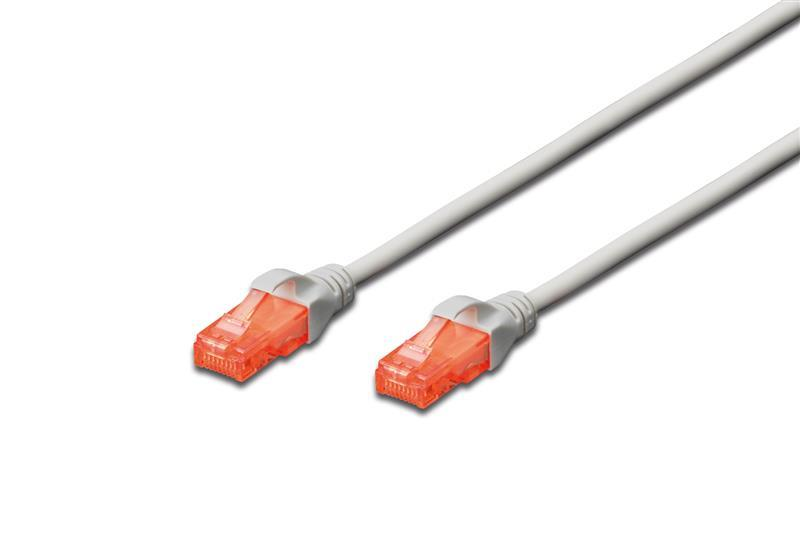 Beyaz arka planda yarı saydam turuncu RJ45 konektörlü iki gri ethernet kablosu.
