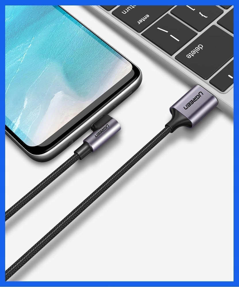 Dwa czarne kable Ugreen są podłączone do smartfona i laptopa.