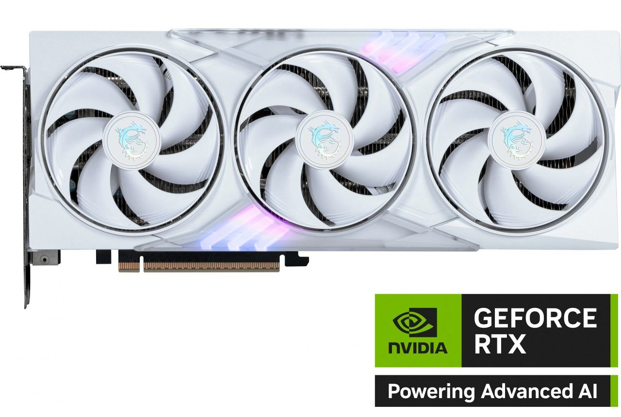 Una scheda grafica bianca con tre ventole e luci RGB colorate, con un banner del marchio NVIDIA.