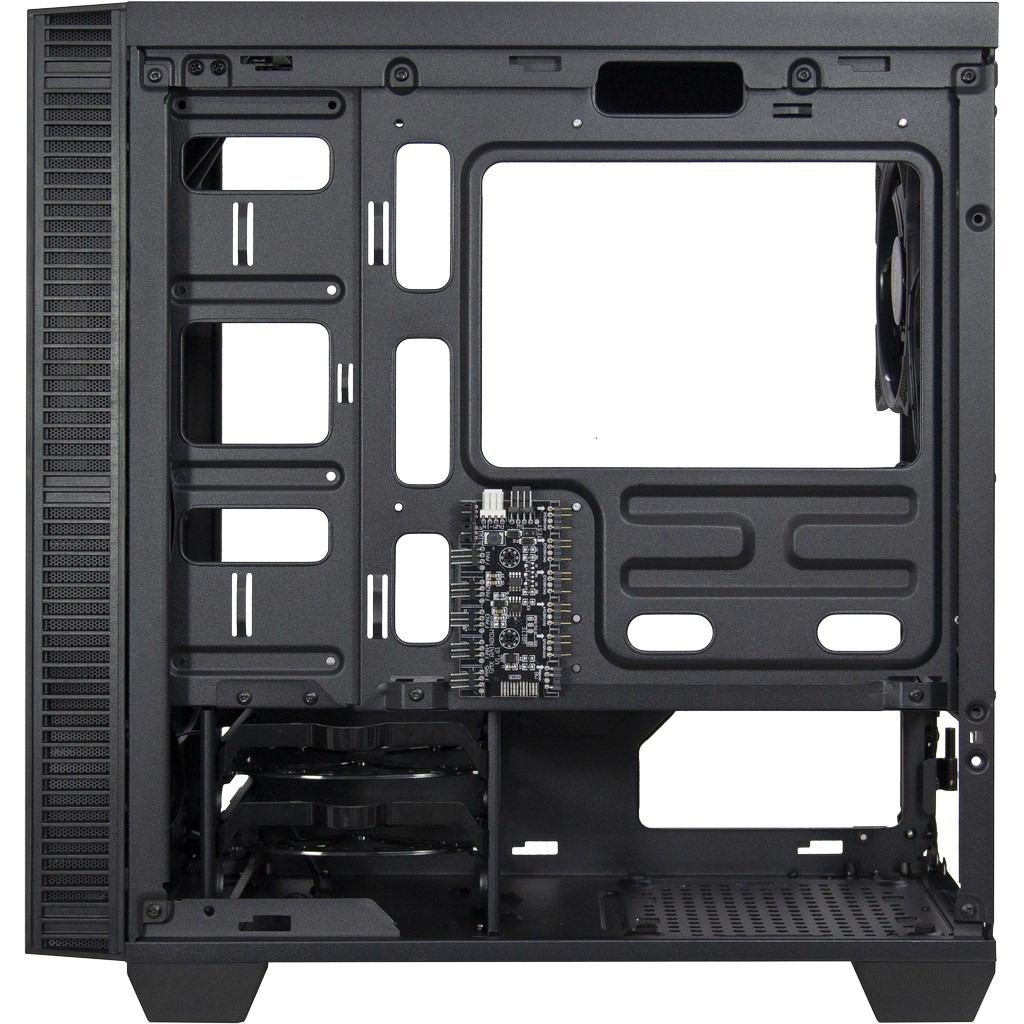 Vista interna di un case per PC nero con ventola e hub.