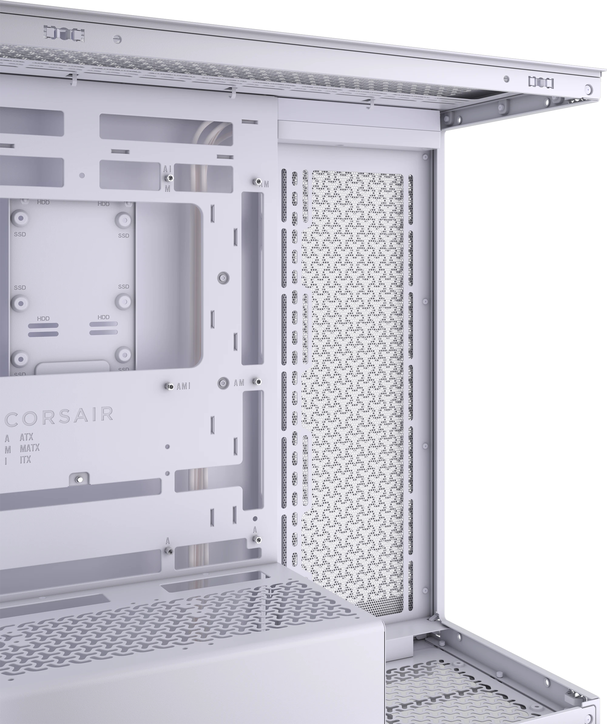 Ein weißes Corsair PC-Gehäuse mit internen Komponenten und perforierten Lüftungsgittern.