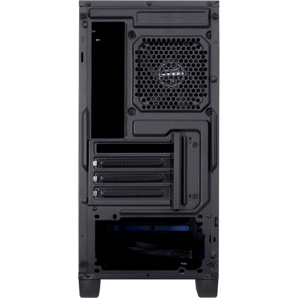 Rückseite eines schwarzen PC-Gehäuses mit Lüfter, I/O-Blende, Erweiterungsschlitzen und Netzteilöffnung.