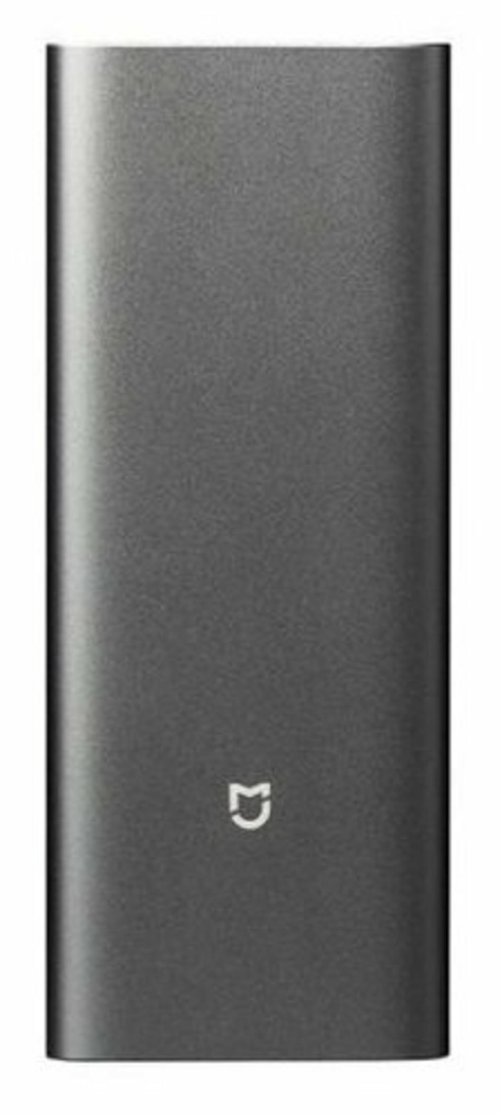 Un elegante power bank Xiaomi grigio scuro con finitura metallica.