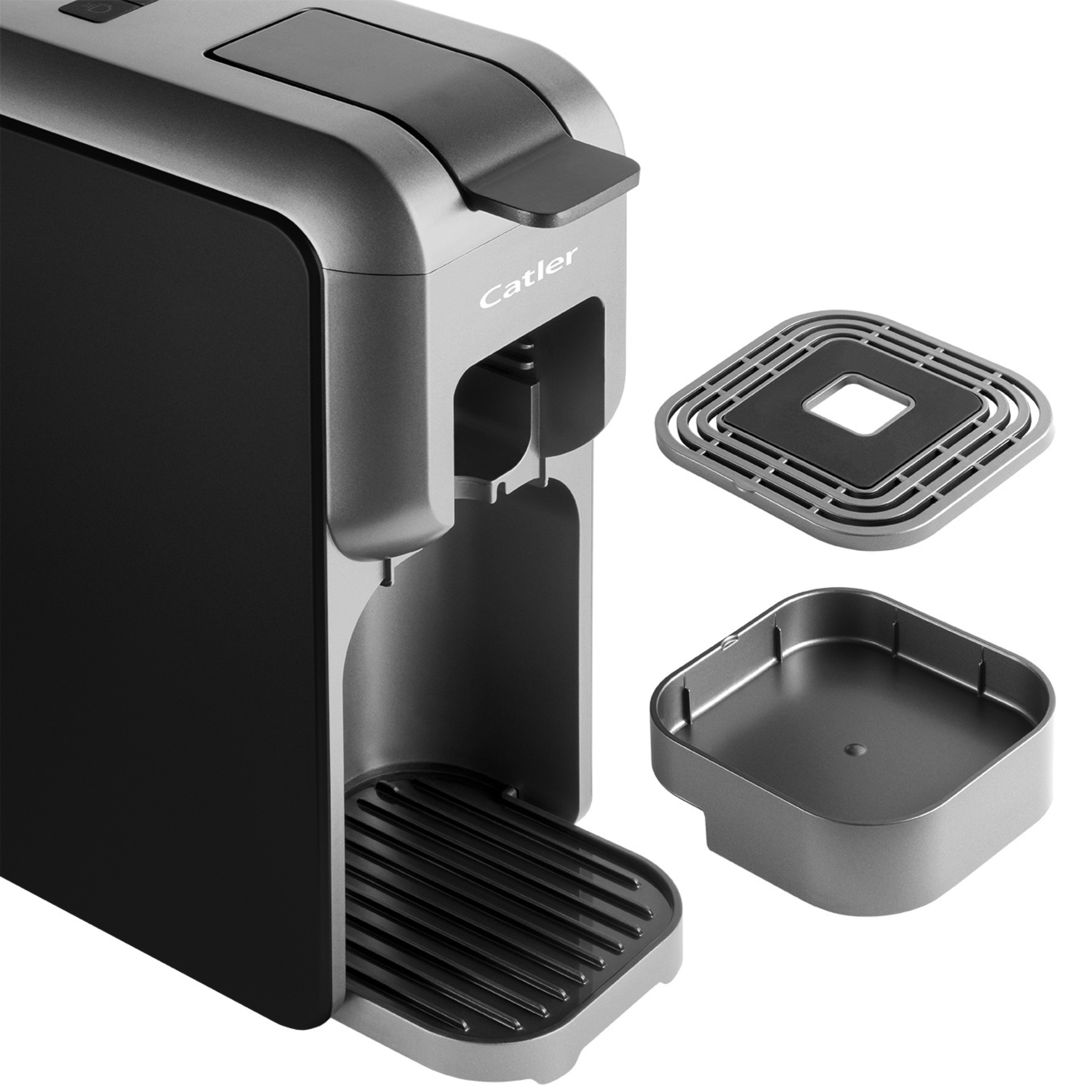 Moderne graue und schwarze Catler Kaffeemaschine mit abnehmbarer Tropfschale auf weißem Hintergrund.