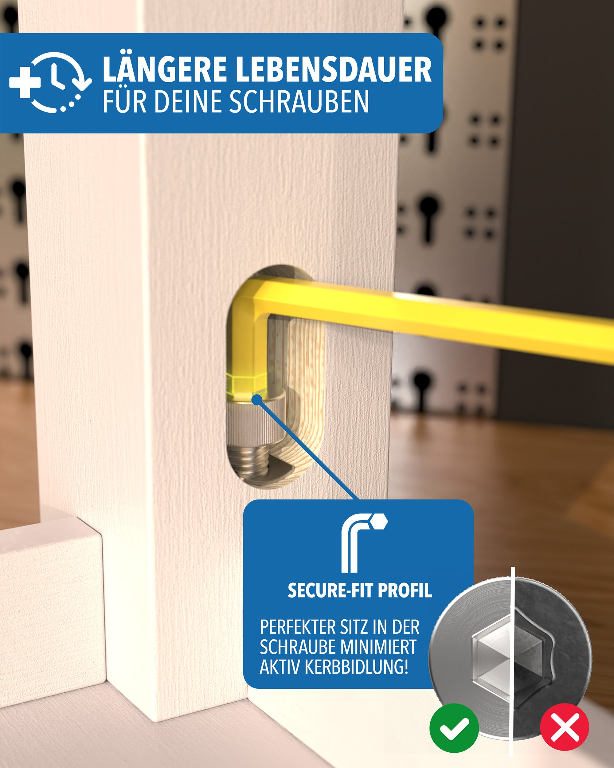 Ein Sechskantschlüssel in einer Schraube mit Secure-Fit-Profil in einem weißen Holzpfosten.