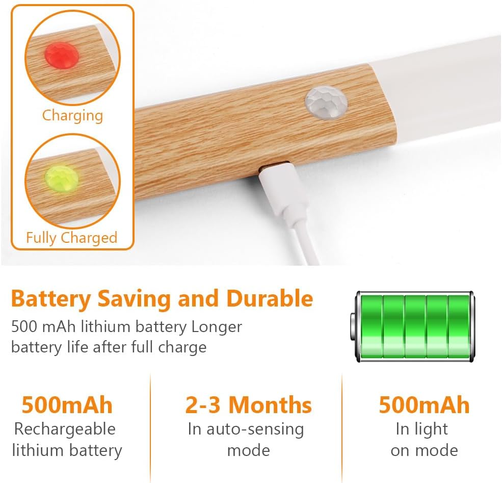 Holzfarbene Lampe mit USB-Ladekabel, Indikator und Text über Akkulaufzeit.
