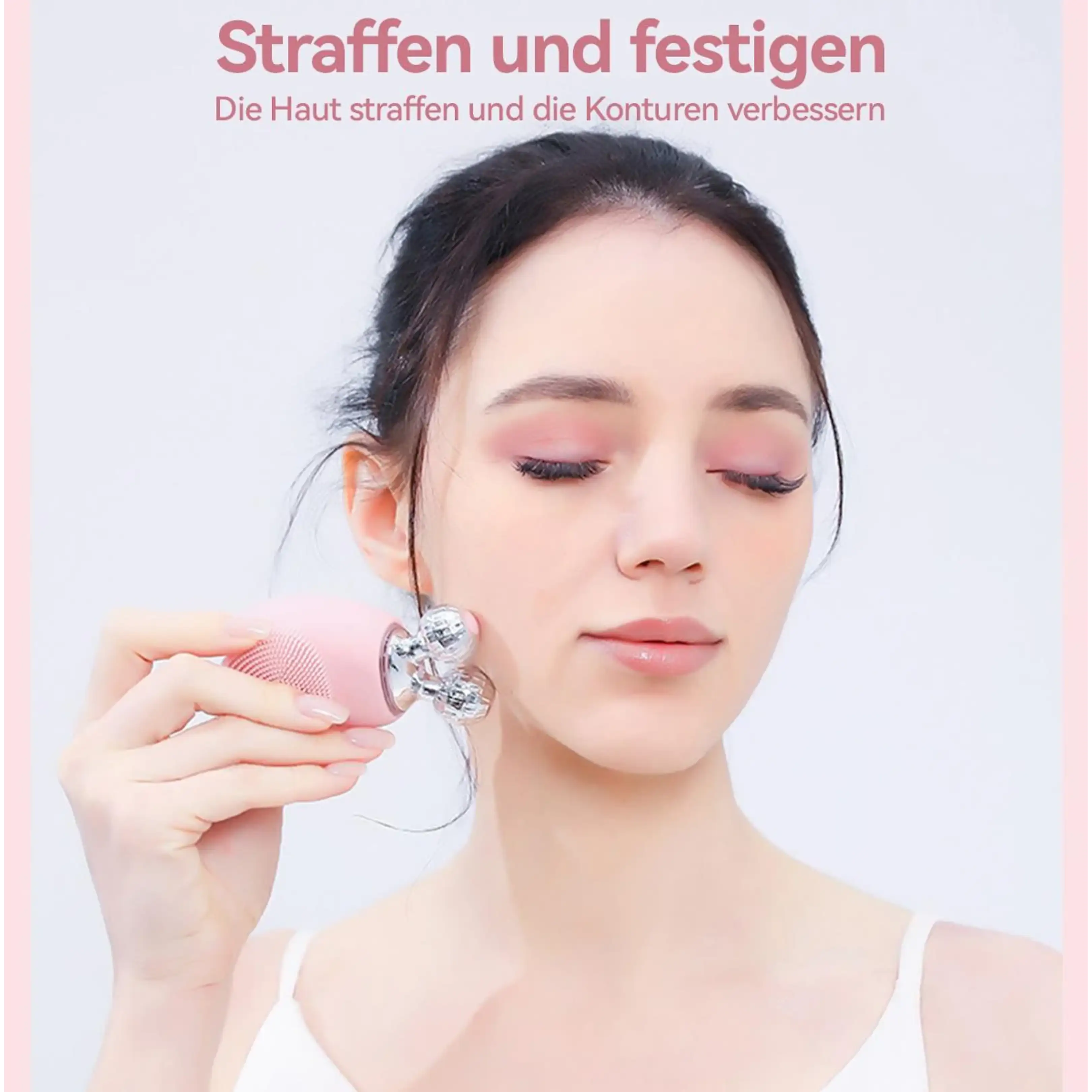 Eine Frau massiert ihr Gesicht mit einem pinken Gesichtsroller.