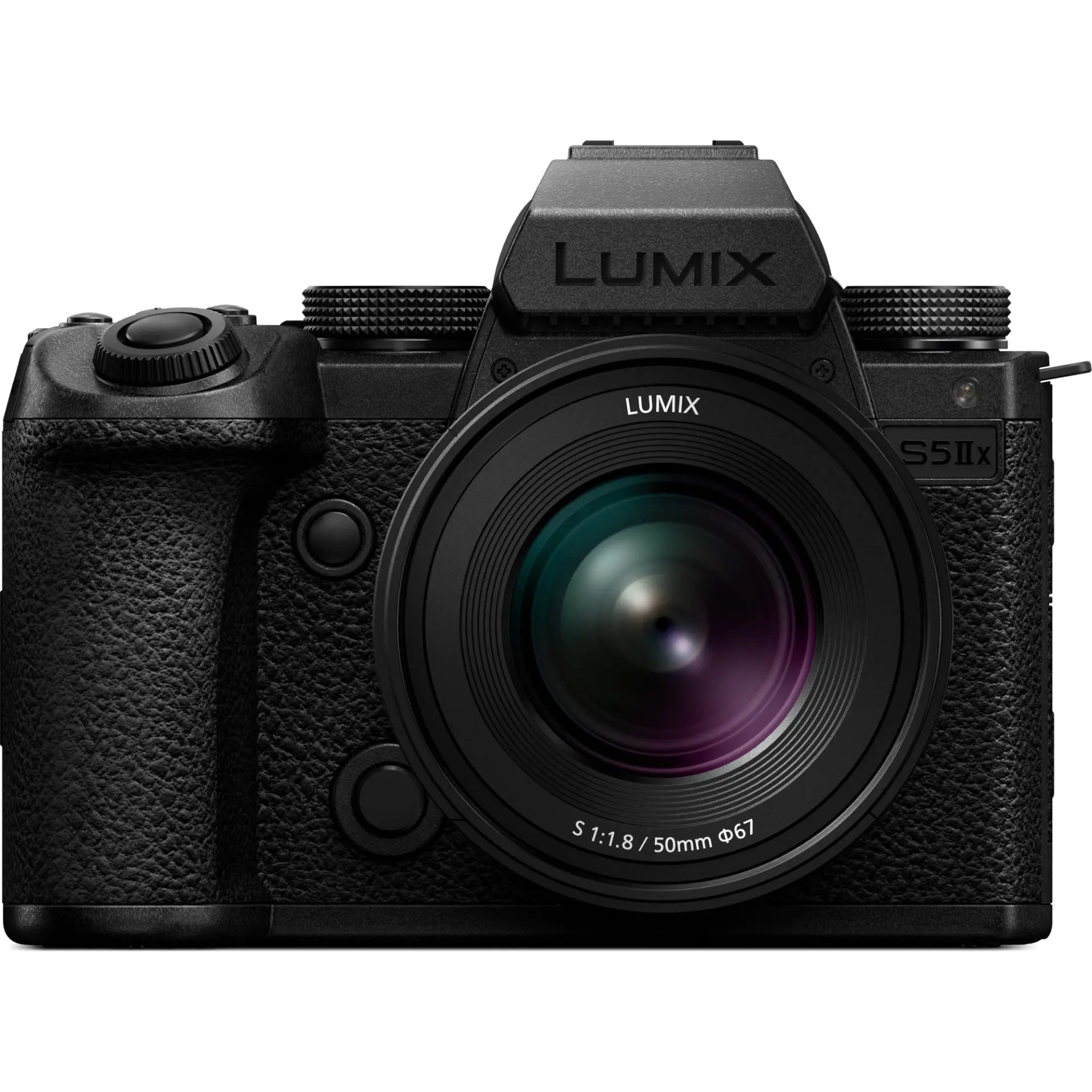 Czarny bezlusterkowiec Panasonic Lumix S5IIX z obiektywem 50 mm, widok z przodu na białym tle.