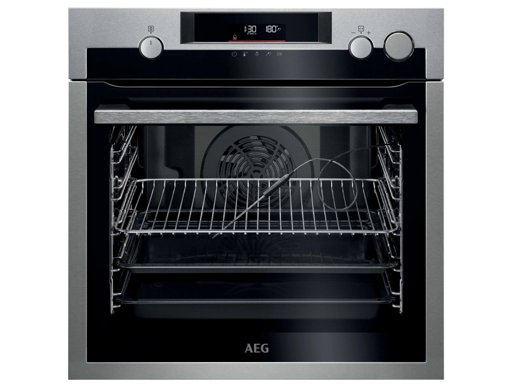 Un elegante horno empotrable de acero inoxidable con interior abierto, rejilla, bandejas, sonda térmica y pantalla digital.