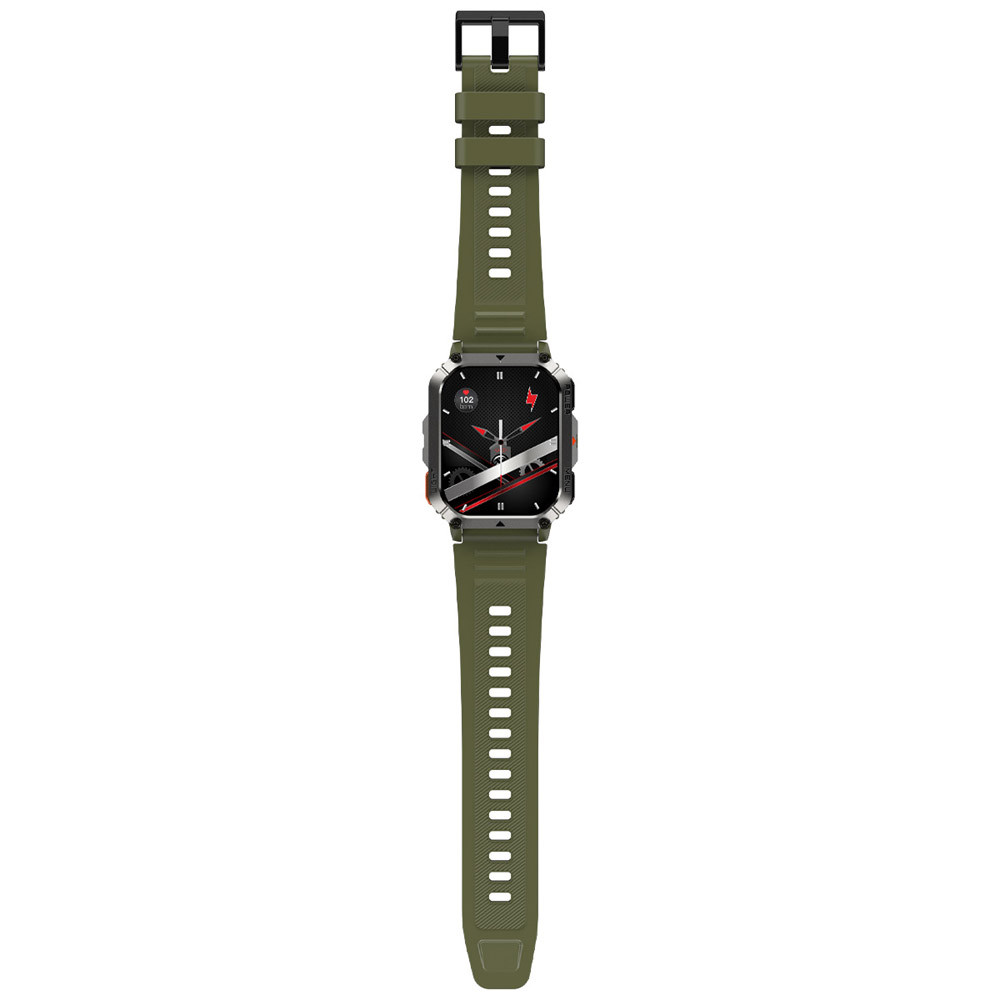 Uno smartwatch verde con display digitale quadrato e cinturino in silicone su sfondo bianco.