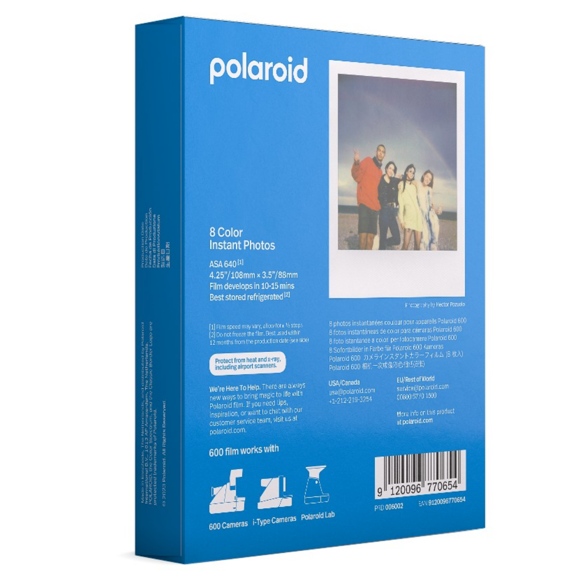 Una scatola di pellicola Polaroid 600 blu mostra testo, codice a barre e una foto di esempio.