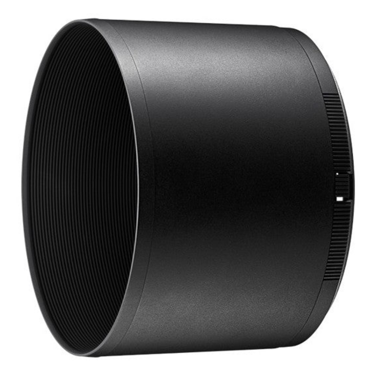 Paraluce nero per fotocamera con anello interno scanalato su sfondo bianco.