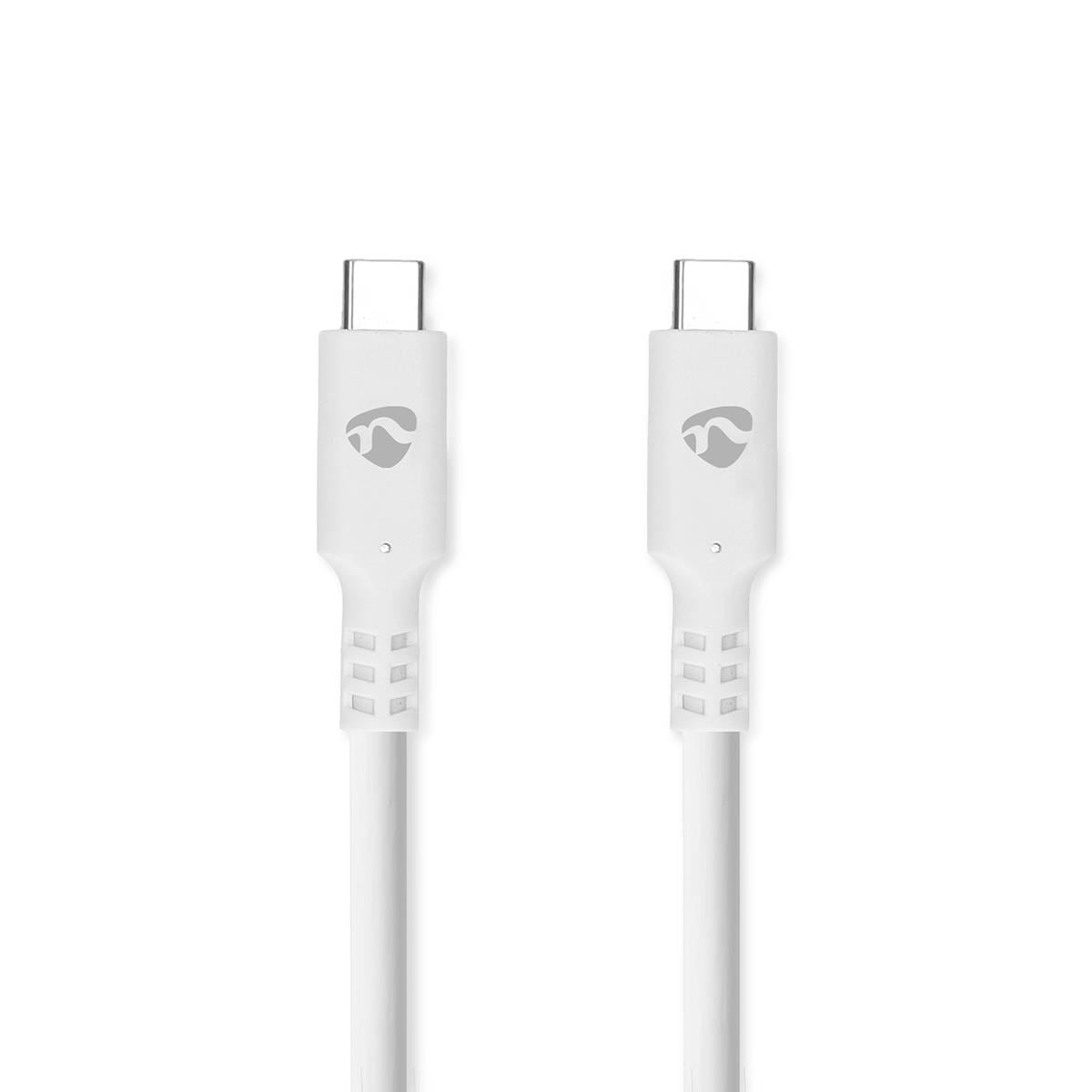 Zwei weiße USB-C-Kabelenden mit Markenlogo auf weißem Hintergrund.