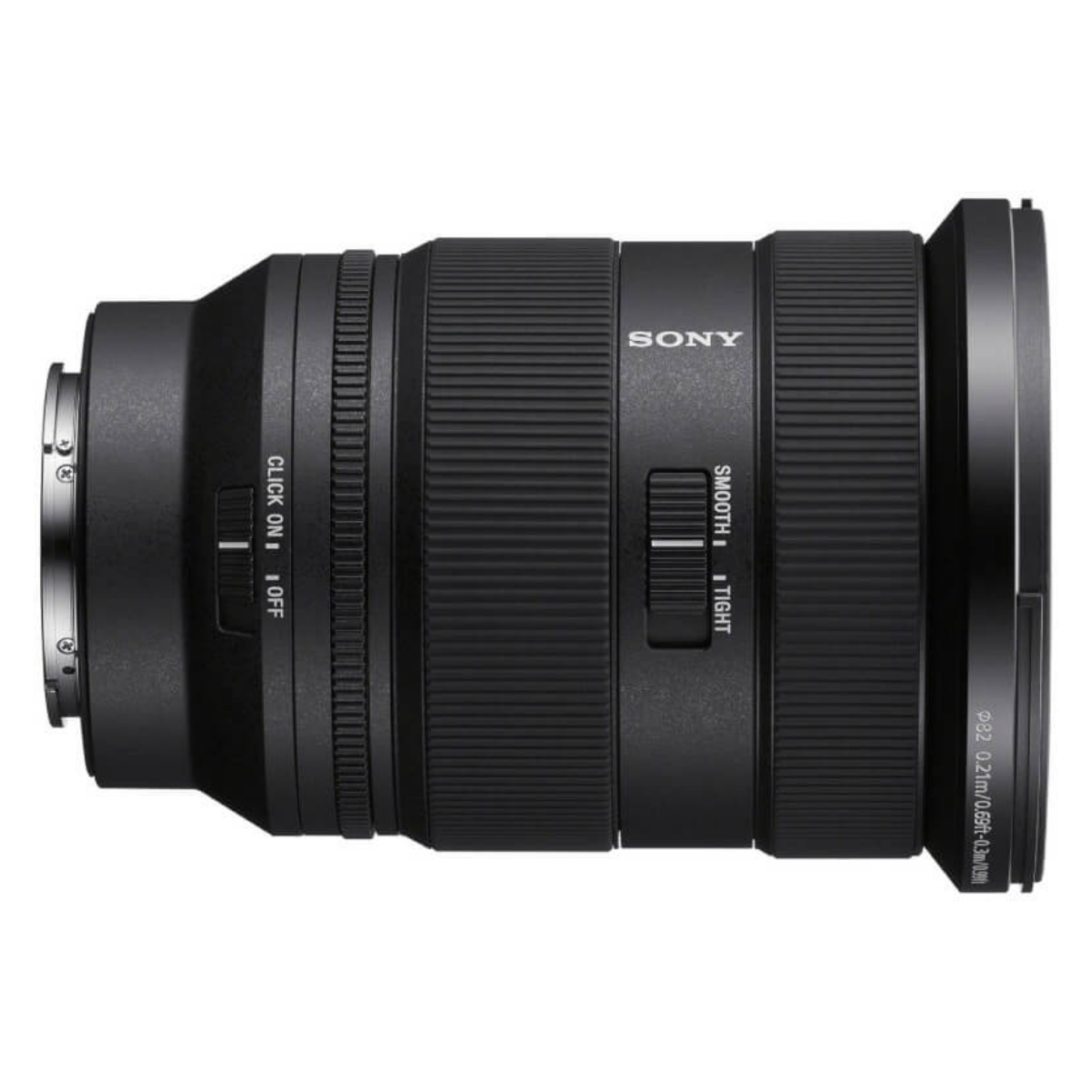 Un lente de cámara Sony negro con anillos texturizados e interruptores sobre fondo blanco.