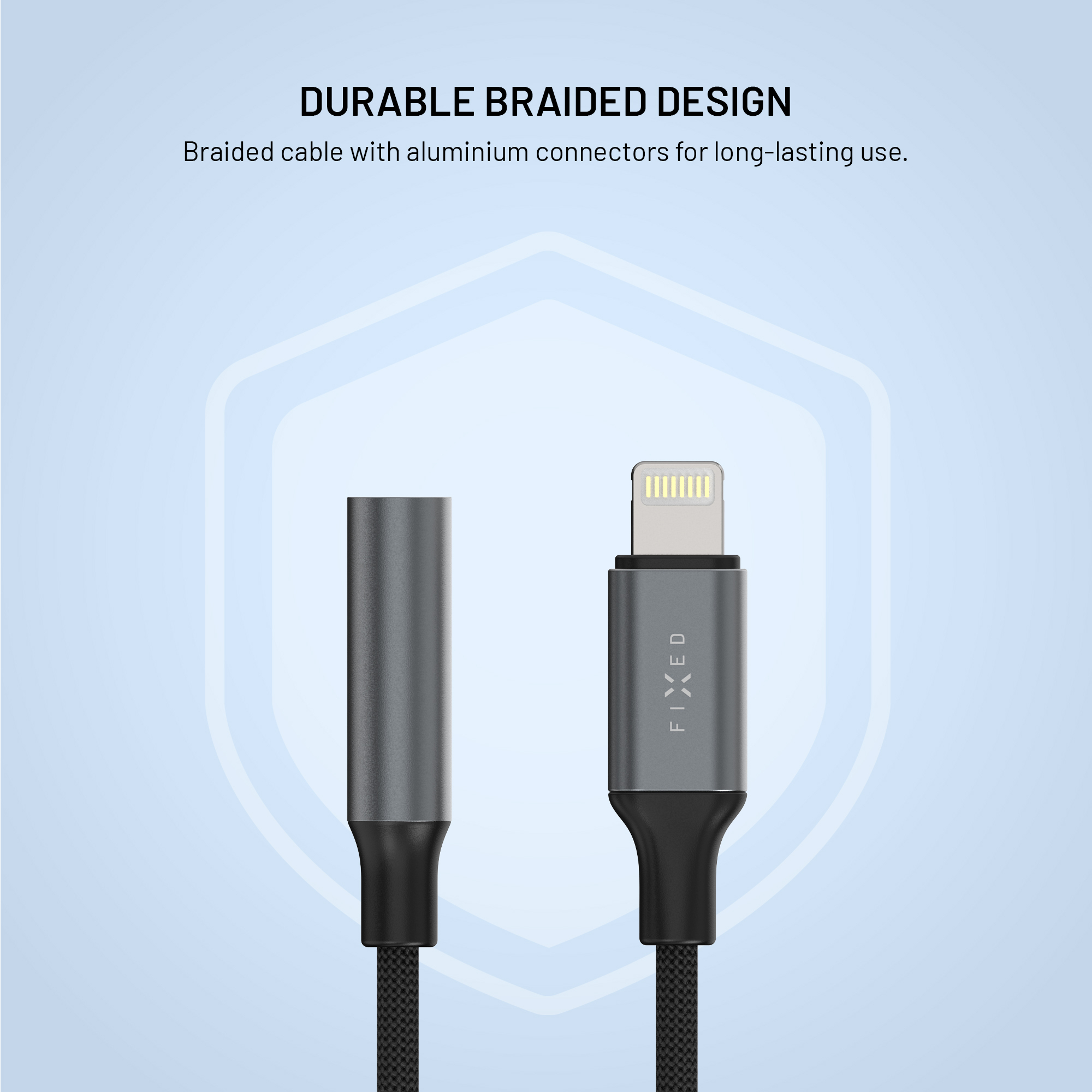 Langlebiges geflochtenes Kabel mit grauen Aluminium-Anschlüssen vor hellem Hintergrund.