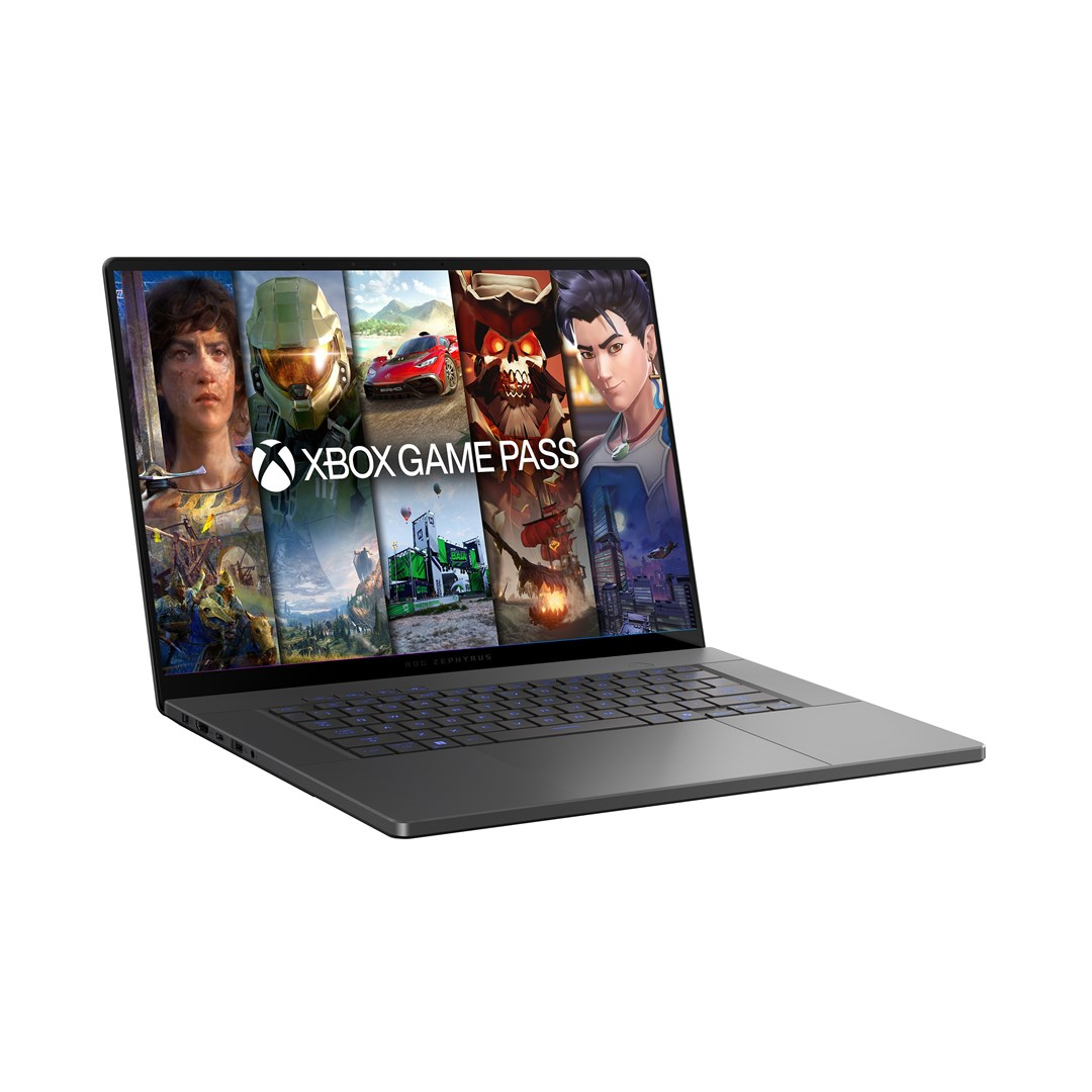 Ciemny laptop wyświetla ekran powitalny Xbox Game Pass z różnymi grafikami z gier wideo.