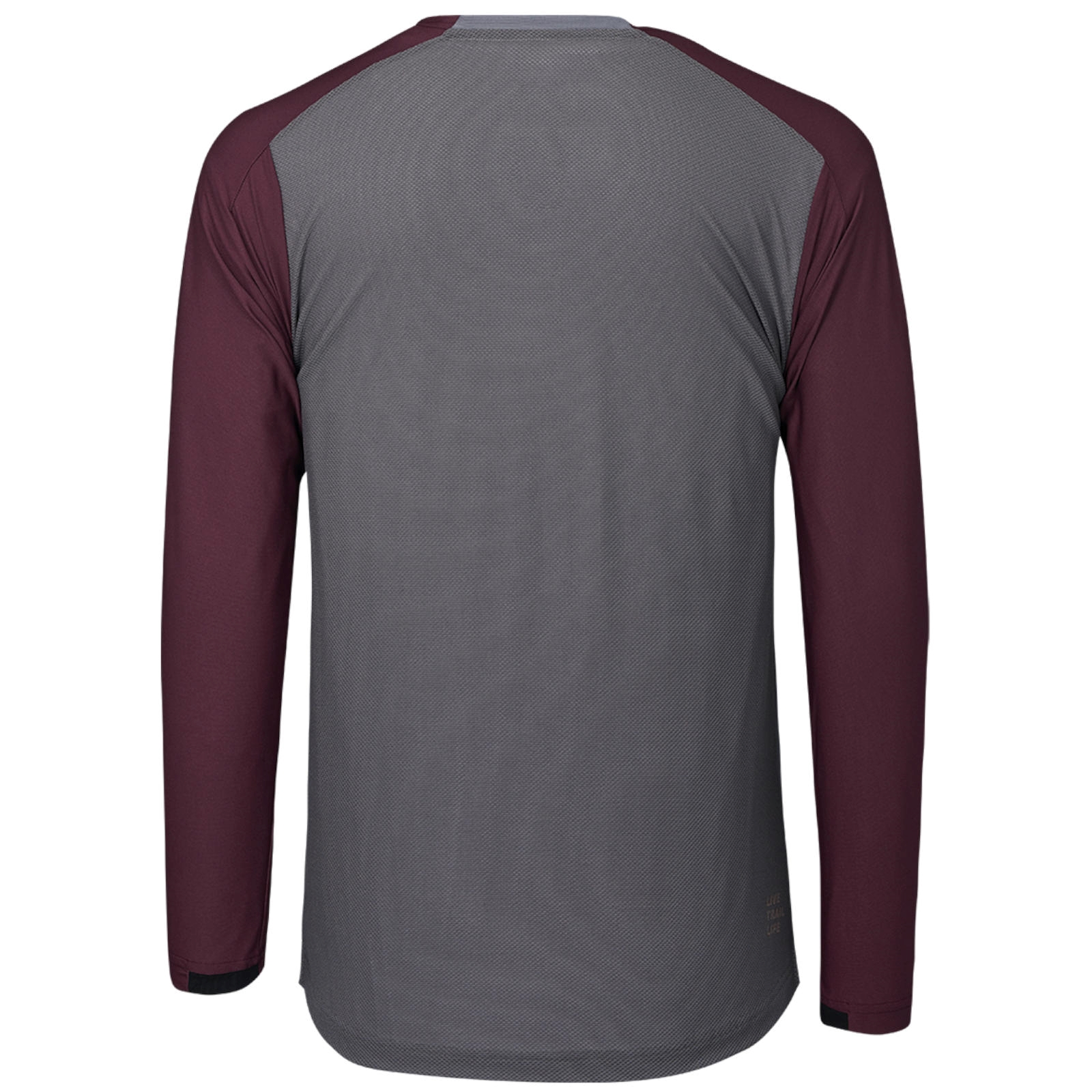 Rückansicht eines langärmligen Sportshirts mit grauem, strukturiertem Rumpf und bordeauxroten Raglanärmeln auf weißem Grund.