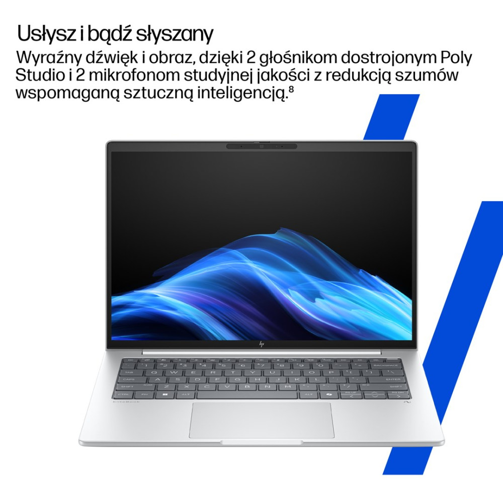 Srebrny laptop z niebieską abstrakcyjną tapetą na ekranie na białym tle.