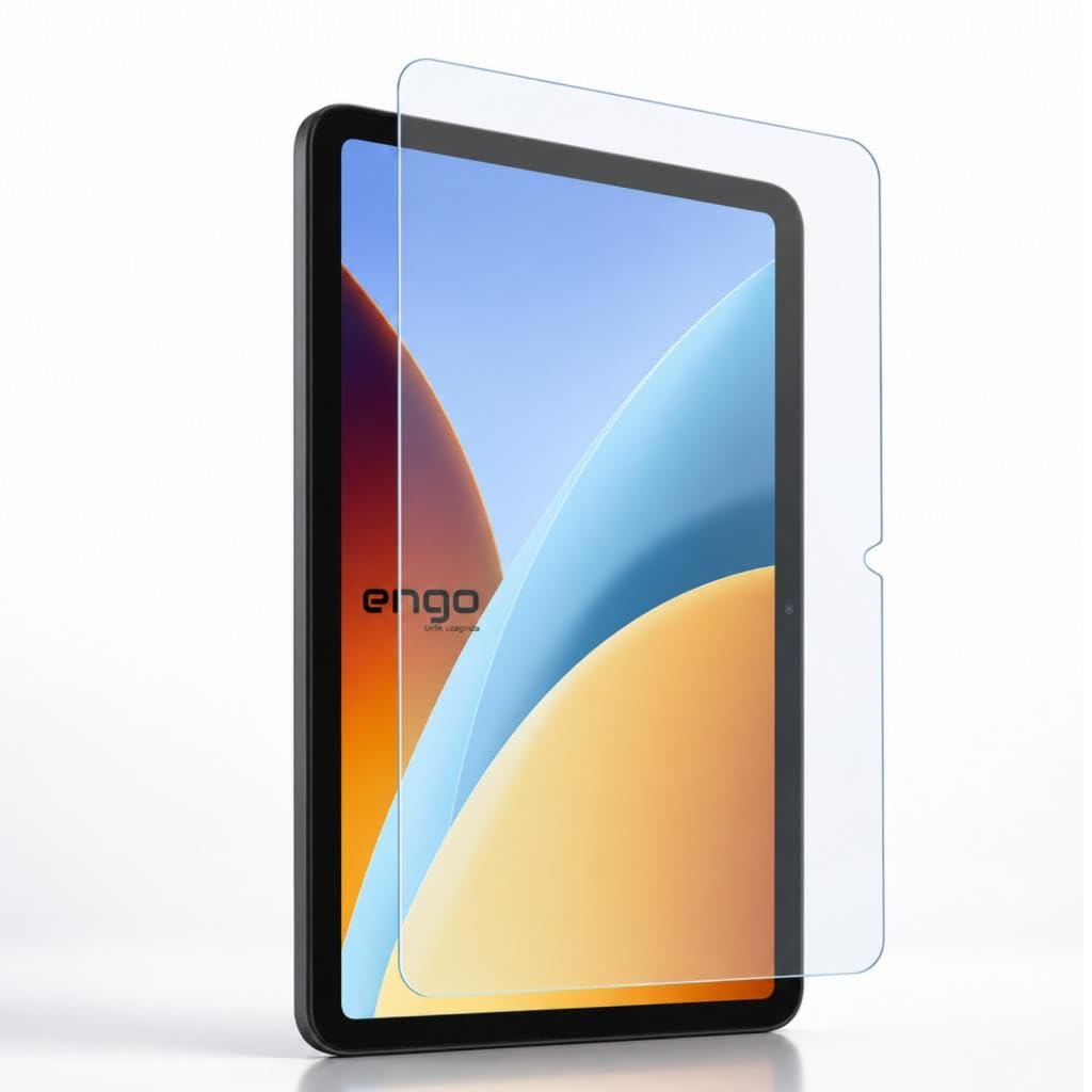 Renkli ekranlı bir tablet beyaz zemin üzerinde duruyor, önünde şeffaf ekran koruyucu tutuluyor.