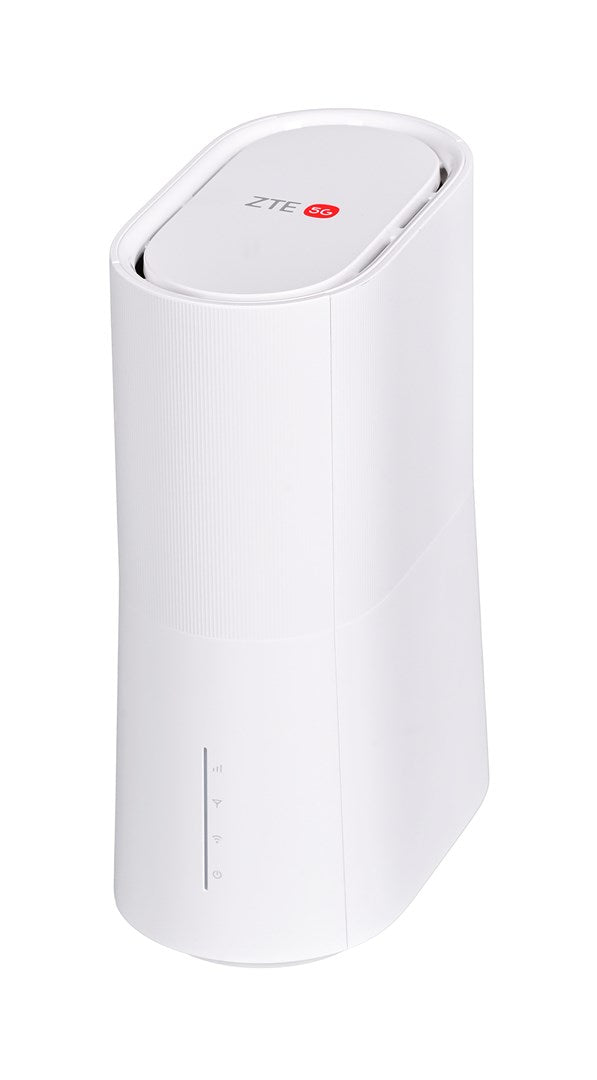 Biały, pionowy router ZTE 5G z diodami statusu z przodu, na białym tle.