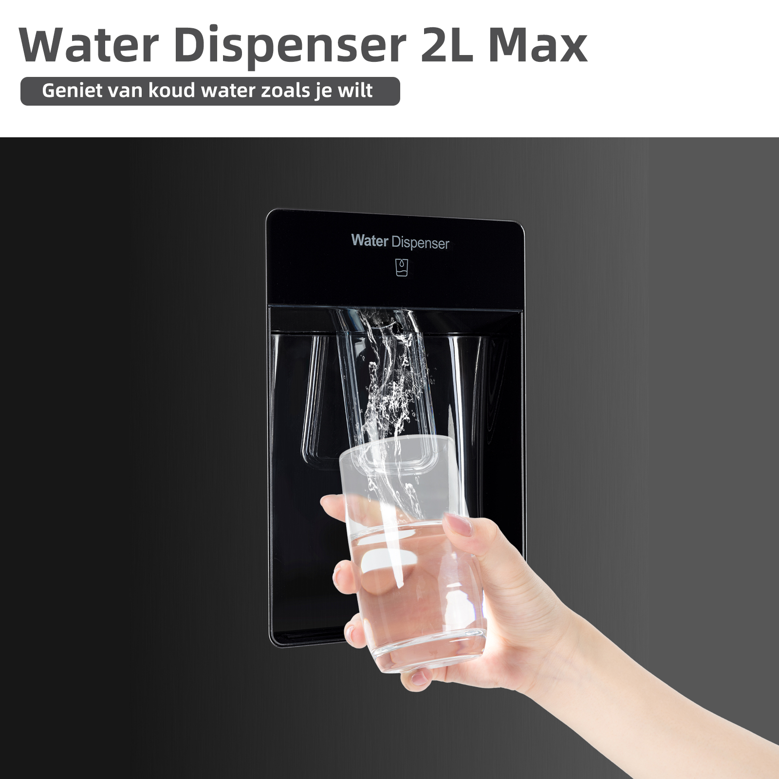 Hand hält ein Glas, während Wasser aus einem schwarzen Spender fließt.