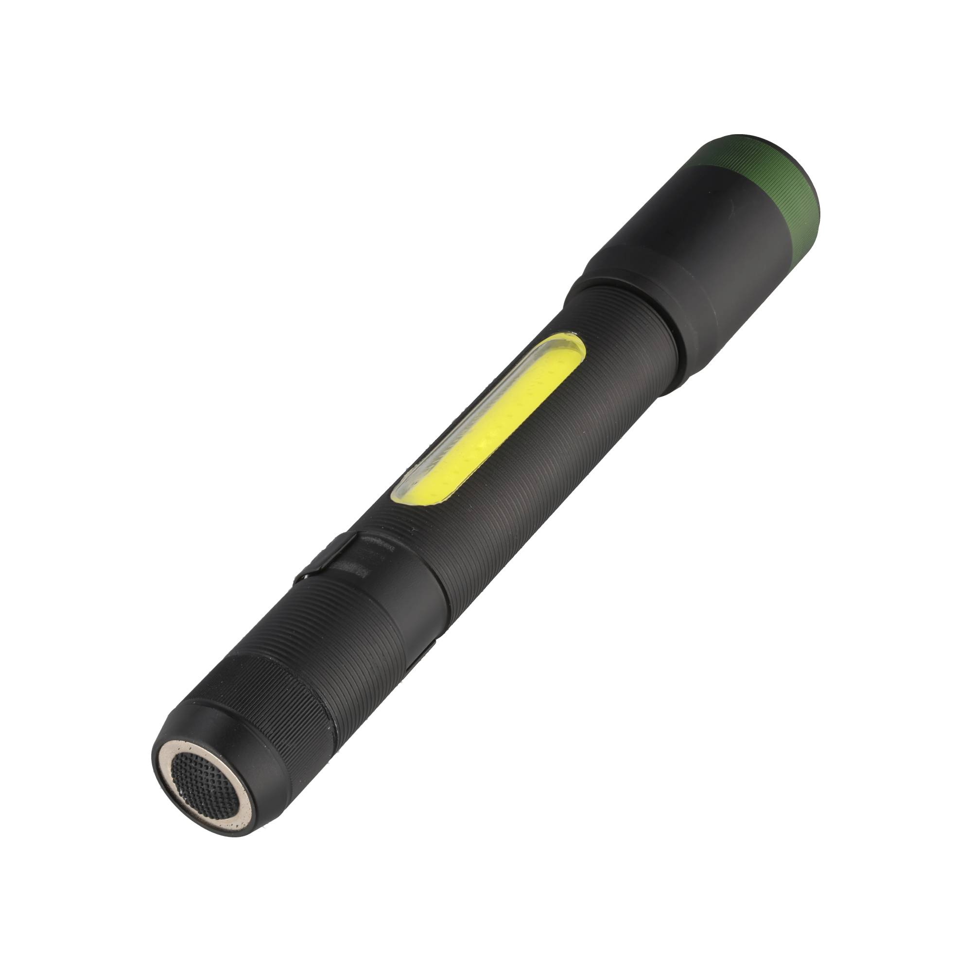Eine schwarze und grüne LED-Taschenlampe auf weißem Grund mit Seitenlicht und strukturiertem Griff.