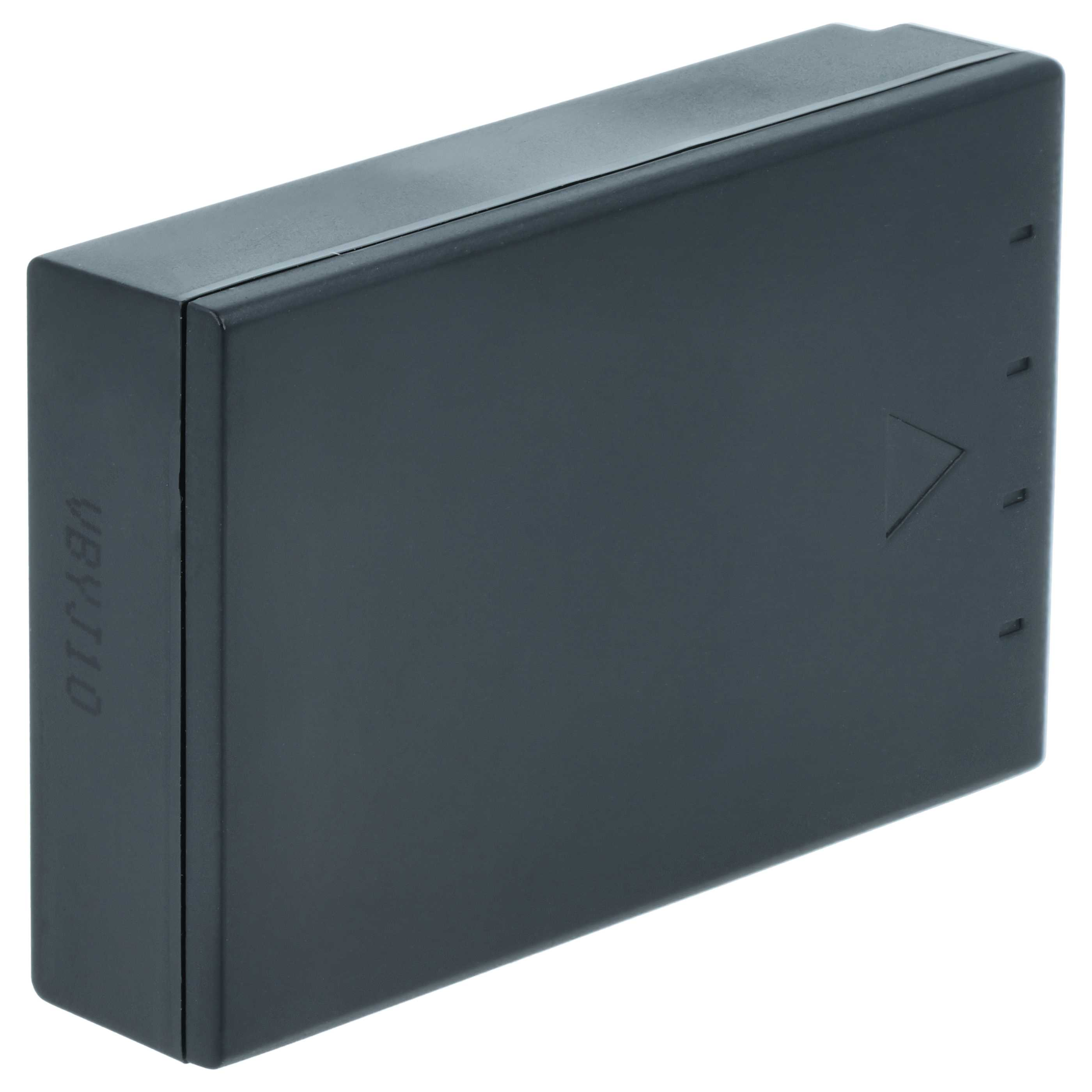 Eine schwarze, rechteckige Kunststoff-Batteriebox vor weißem Hintergrund.