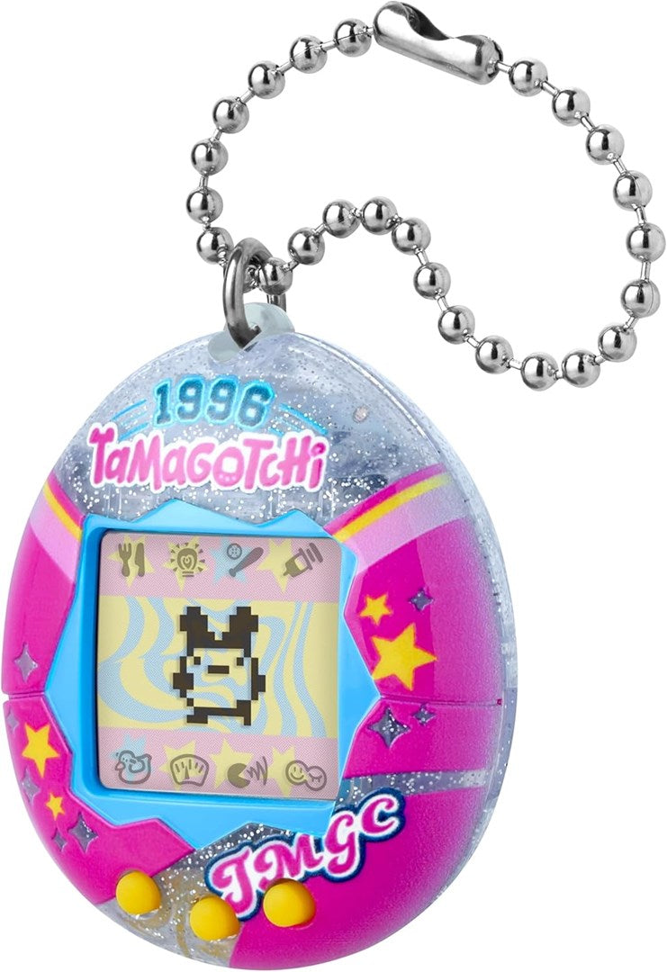 Różowe, błyszczące Tamagotchi z 1996 roku z łańcuszkiem i cyfrowym zwierzakiem na ekranie.