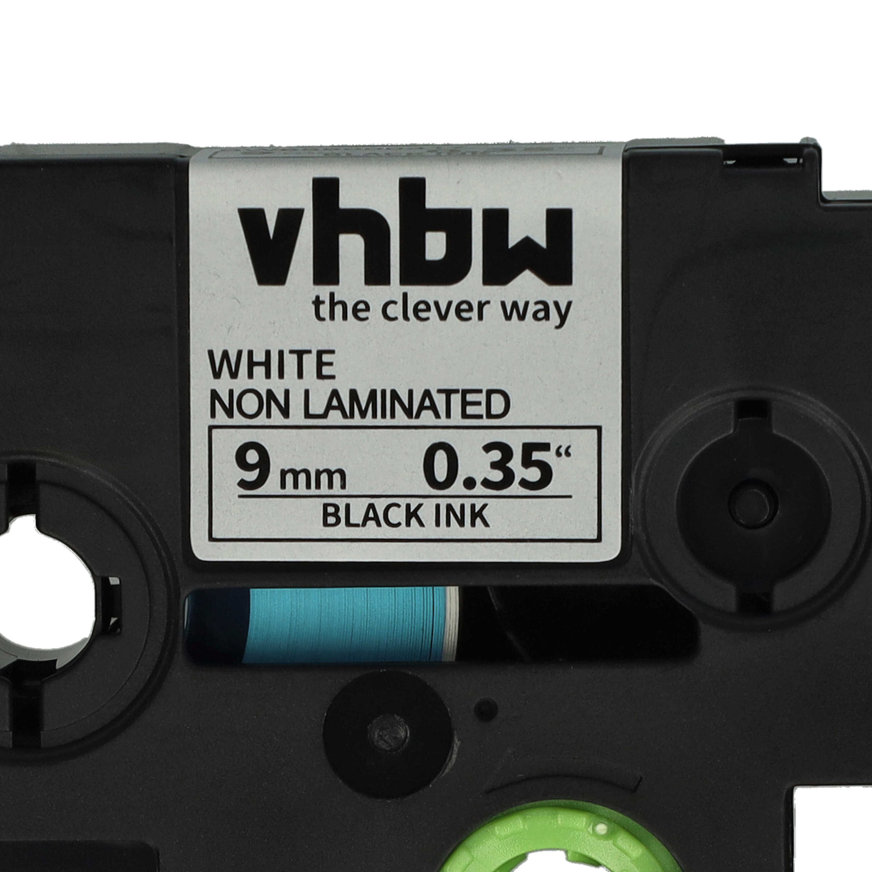 Eine schwarze vhbw Schriftbandkassette mit weißem, nicht laminiertem Band, 9 mm Breite und schwarzer Tinte.