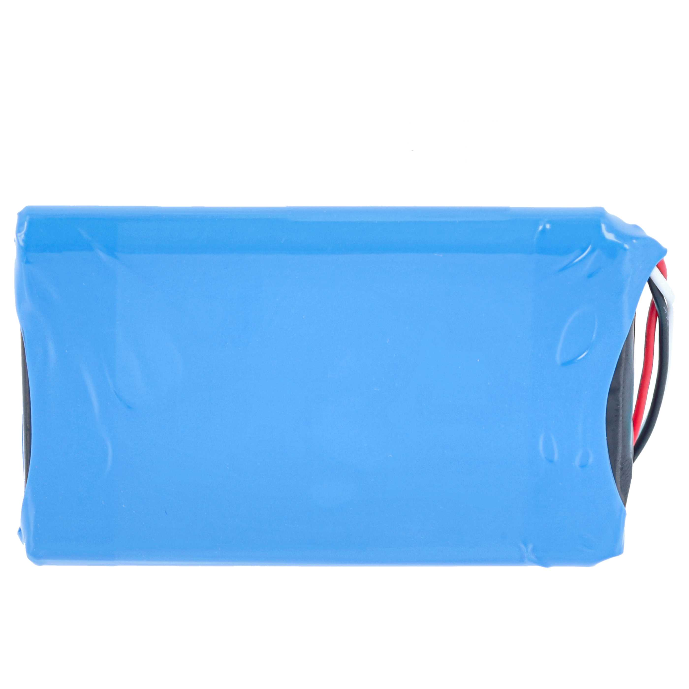 Eine rechteckige blaue Lithium-Ionen-Batterie mit drei farbigen Kabeln auf der rechten Seite vor weißem Hintergrund.
