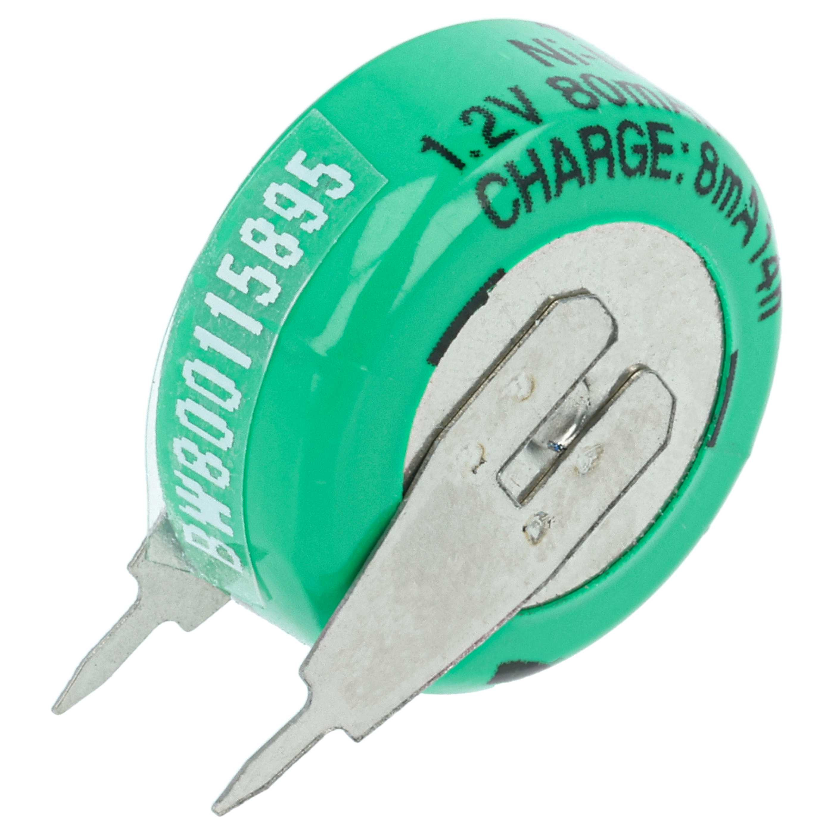 Eine grüne zylindrische Knopfzellenbatterie mit zwei Metallanschlussfahnen auf weißem Hintergrund.