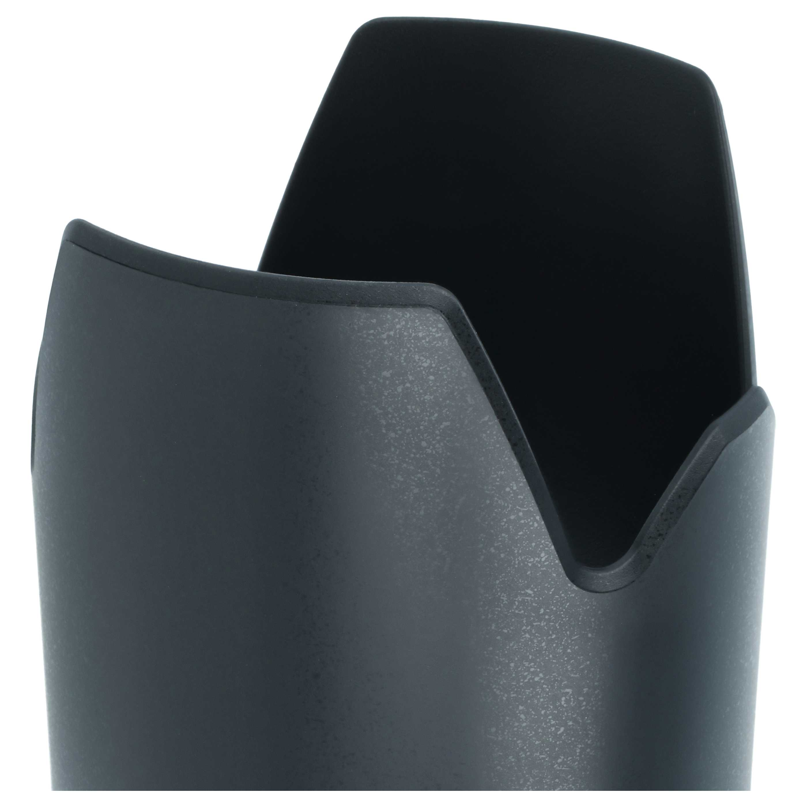 Schwarze, matte Haarstyling-Aufsatzhaube auf weißem Hintergrund.
