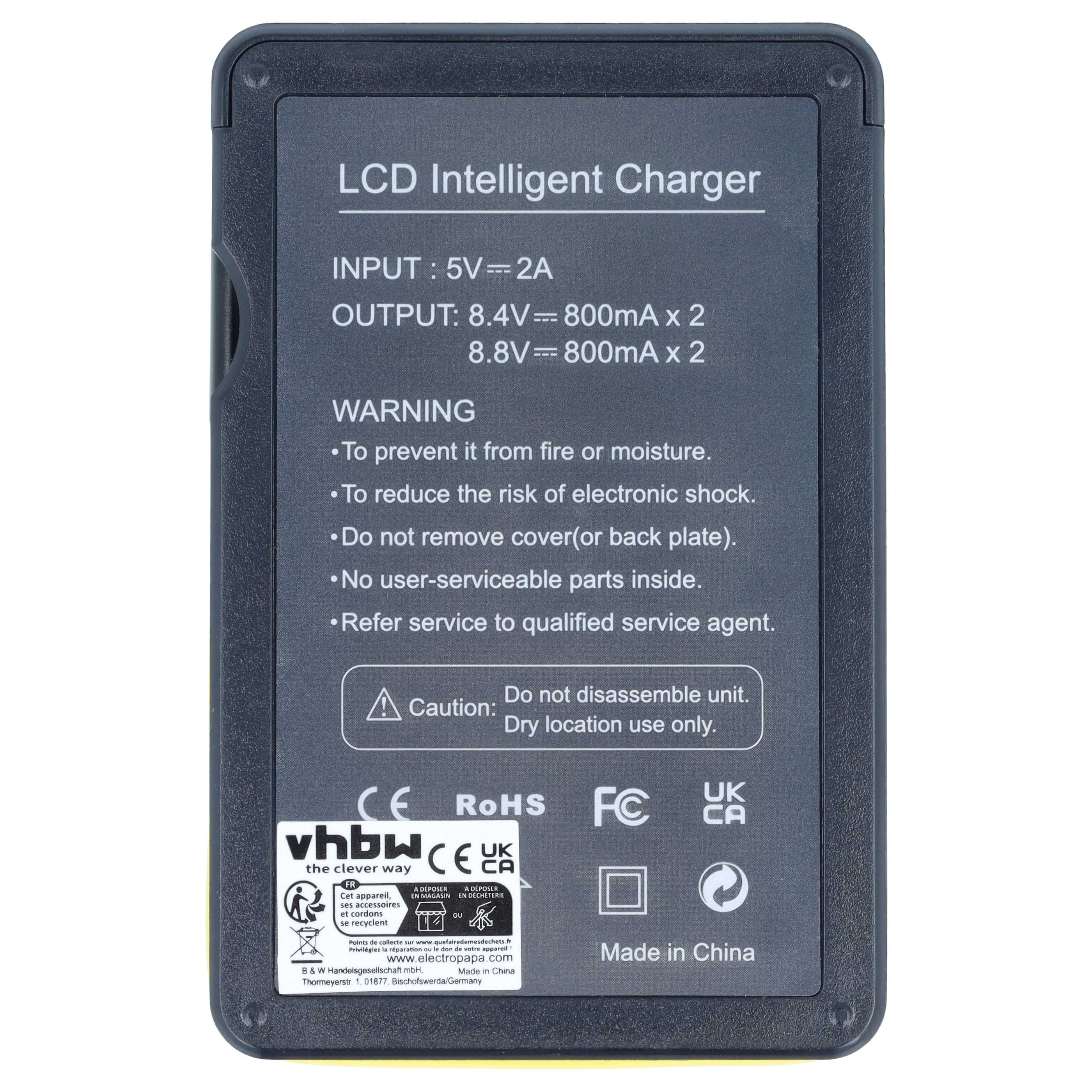 Rückseite eines LCD-Intelligent-Chargers mit Warnhinweisen und technischen Daten.