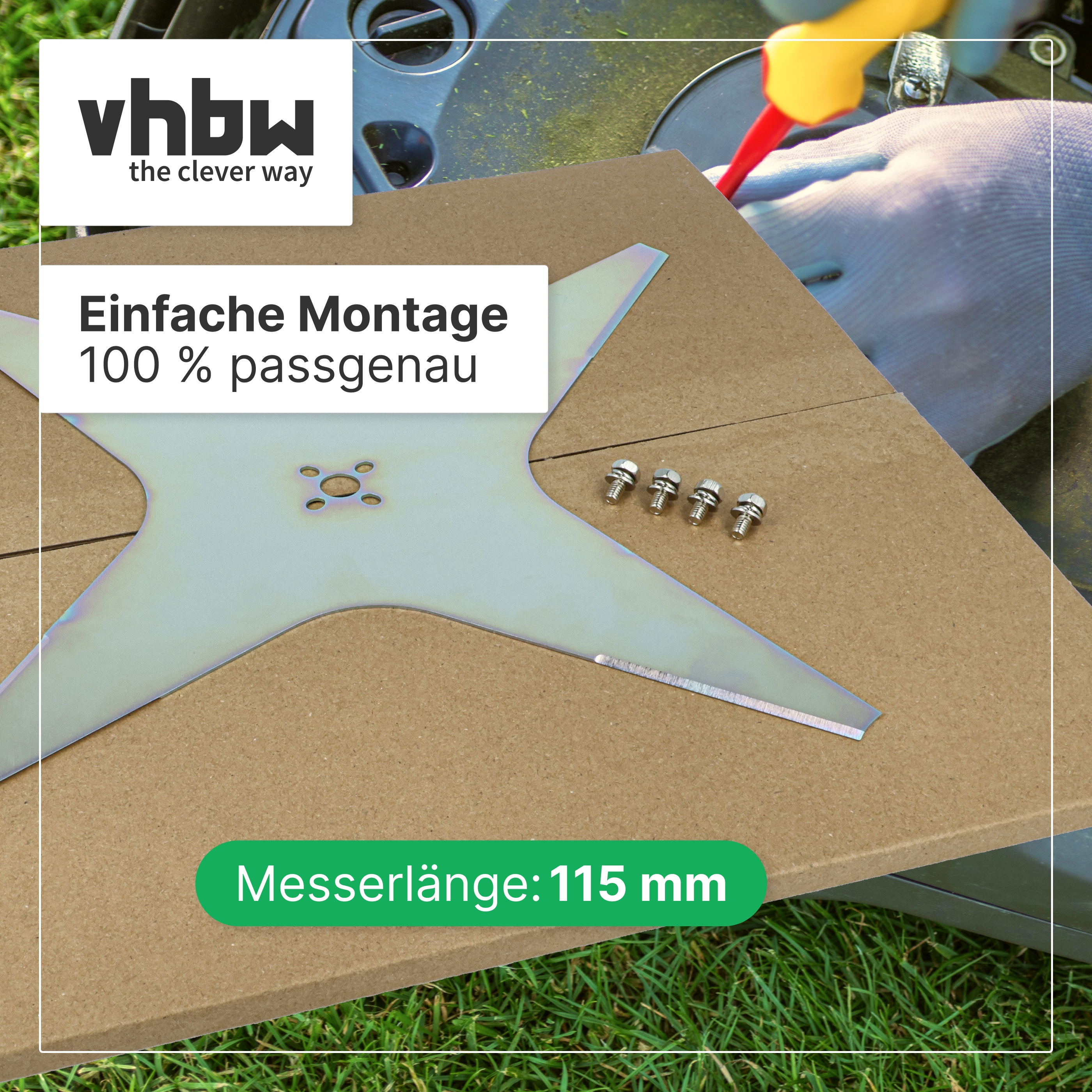 Ersatzmesser und Schrauben für Mähroboter auf Karton, Text auf dem Bild.