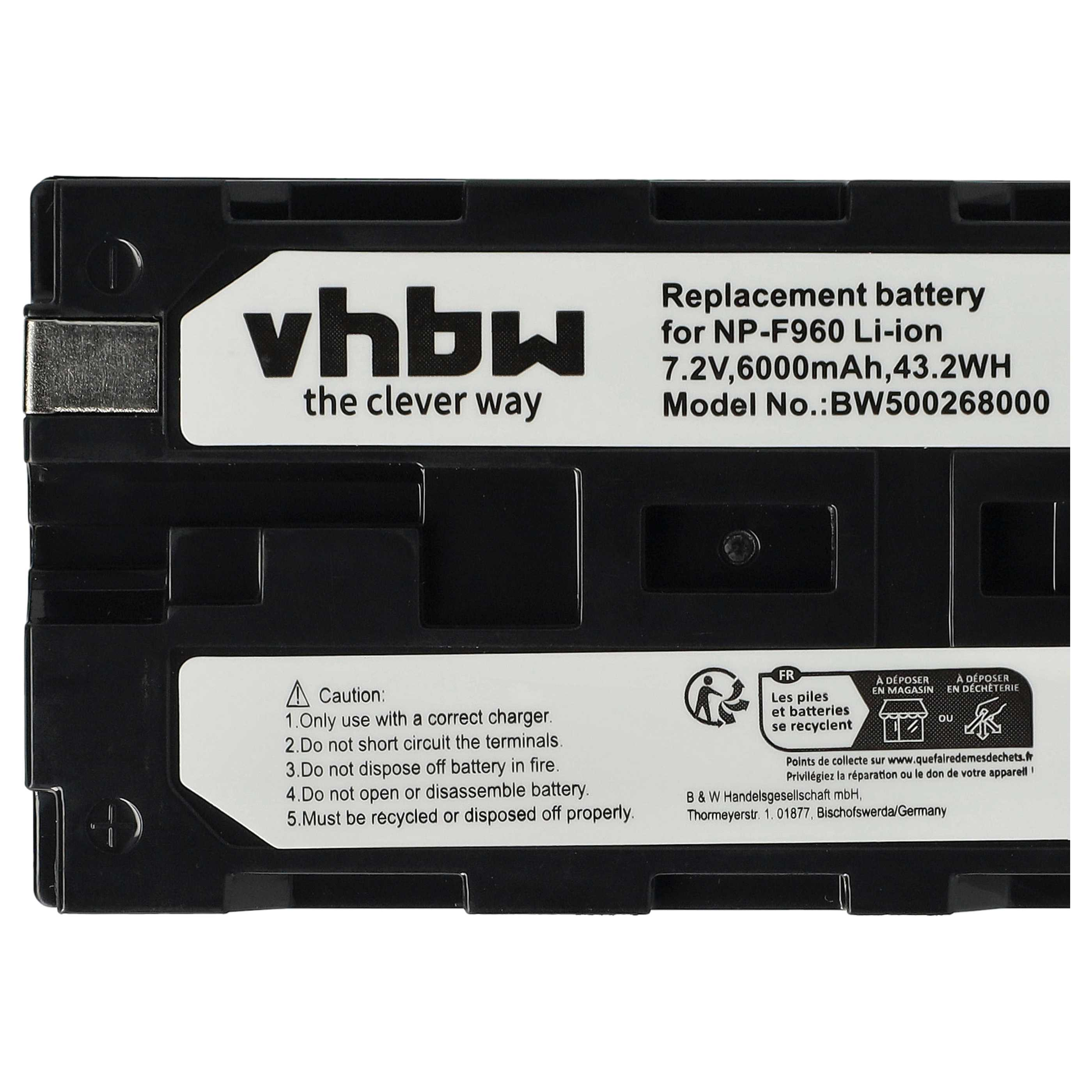Nahaufnahme einer schwarzen Ersatzbatterie mit VHBW-Logo und Text auf weißem Etikett.