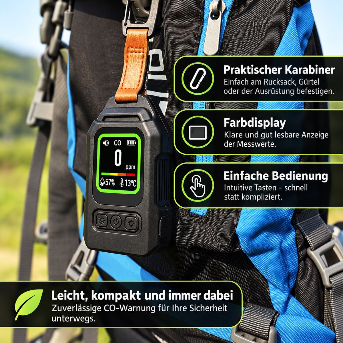 Ein tragbarer CO-Detektor hängt am Rucksack, mit Infotexten zu Karabiner, Farbdisplay und Bedienung.