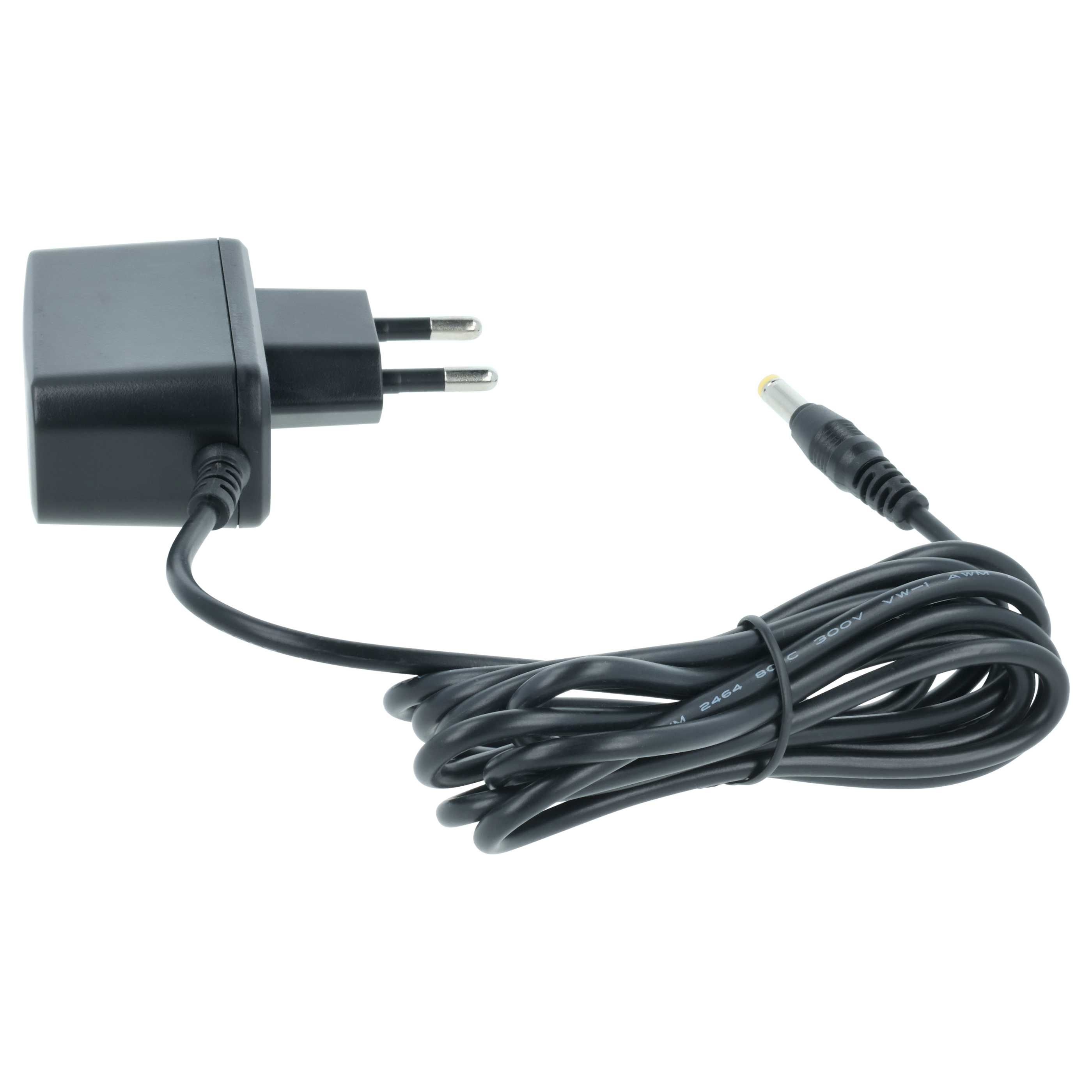 Ein schwarzes Netzteil mit einem EU-Stecker und einem langen, zusammengerollten Kabel mit einem runden Stecker.